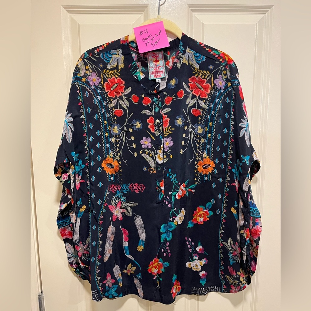 JOHNNY WAS BLACK PRINTED TOP, BUTTON UP PLACKET, EMBROIDERY ON CUFFS